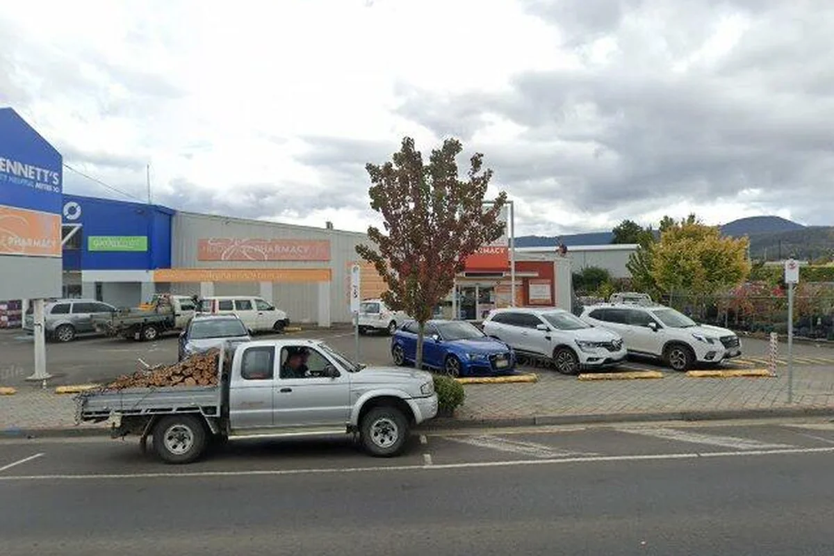 Blooms the Chemist Huonville