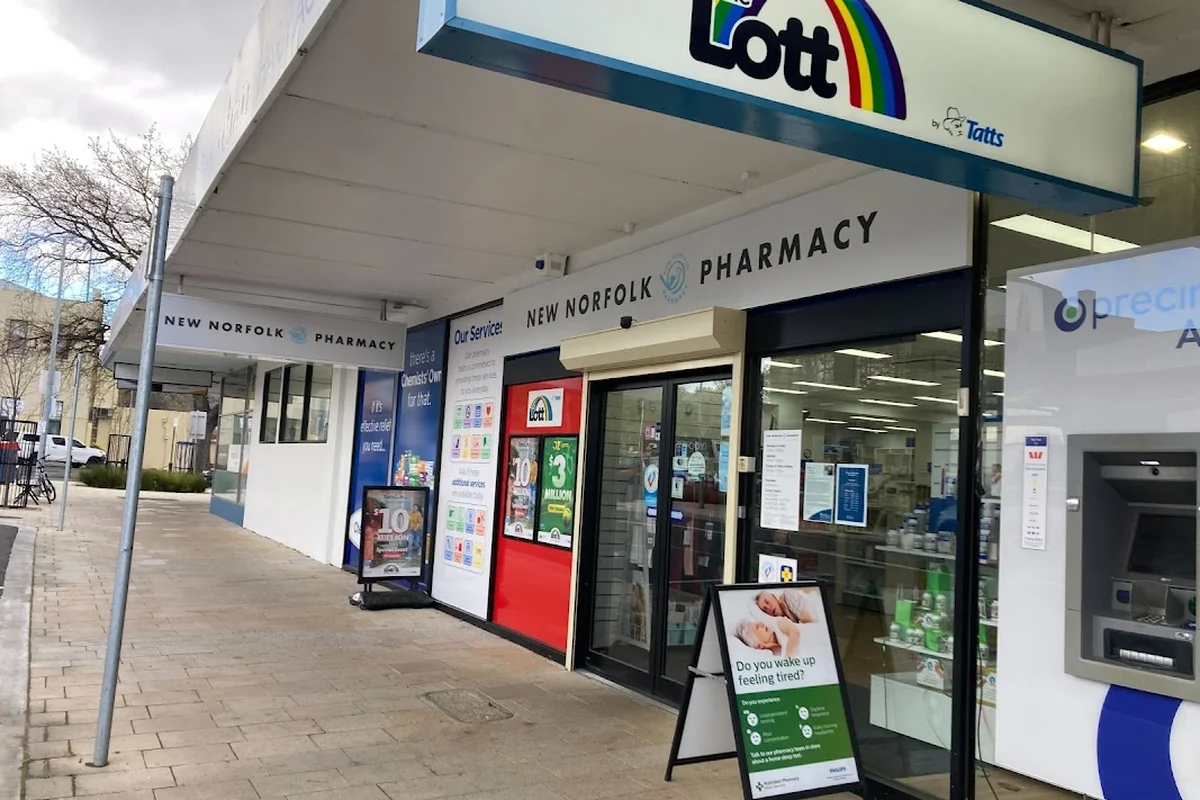 Blooms The Chemist New Norfolk