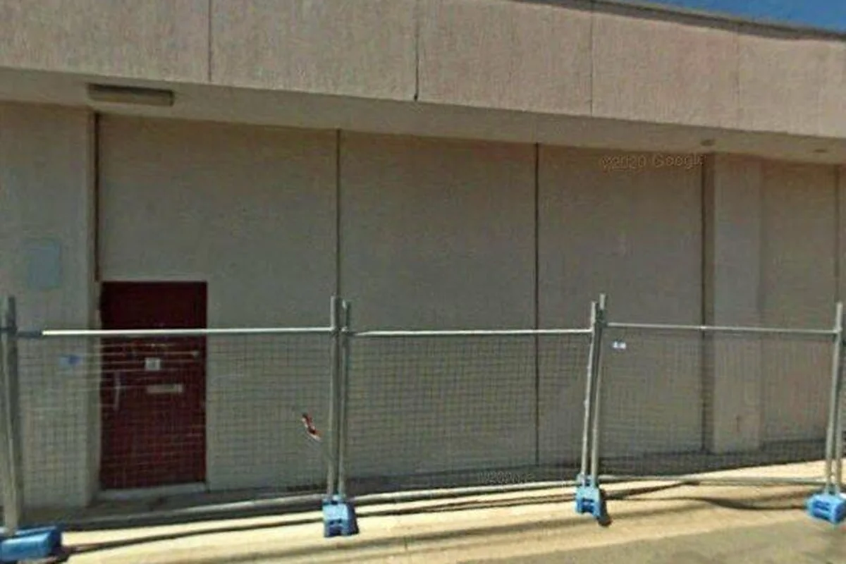 Priceline Pharmacy Belconnen (outside the mall)