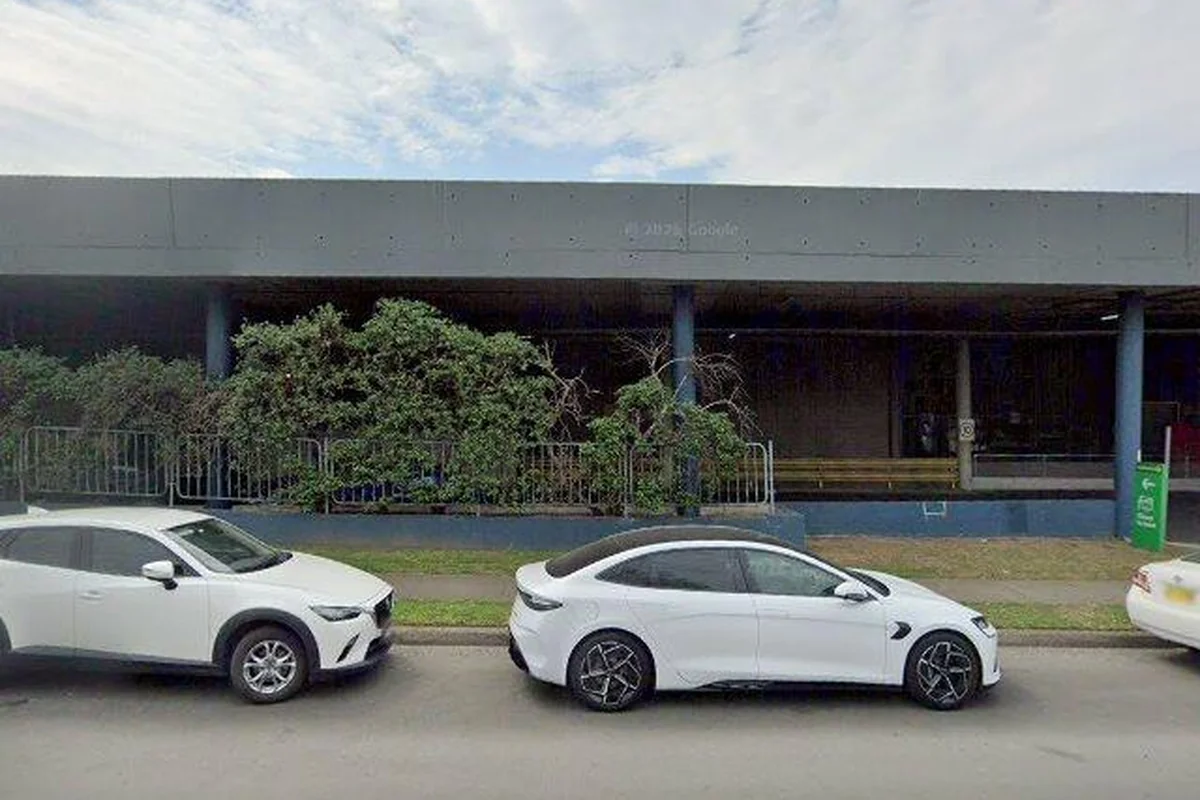 Seven Hills Plaza