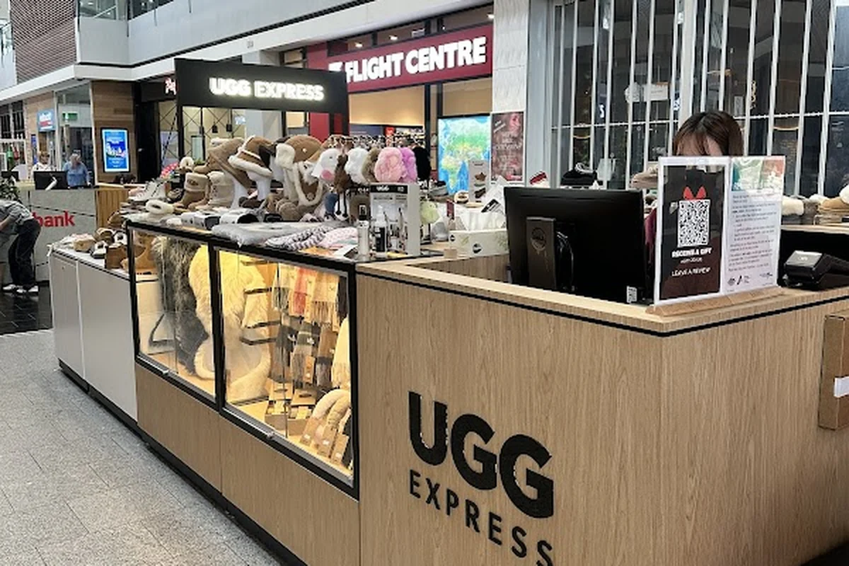 UGG Express - UGG Boots - Orion Springfield Central