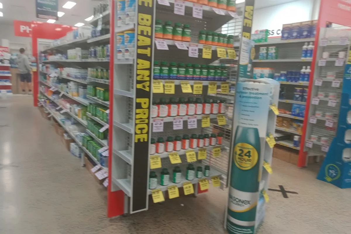 Pharmacy 4 Less Bathurst photo 2